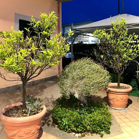 מלון Dei Tartari Guidonia