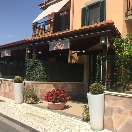 Hotel Dei Tartari 3*